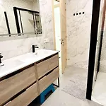 Lujo Proyector, Maquina Arcade, Wifi Y Patinetes Apartment *