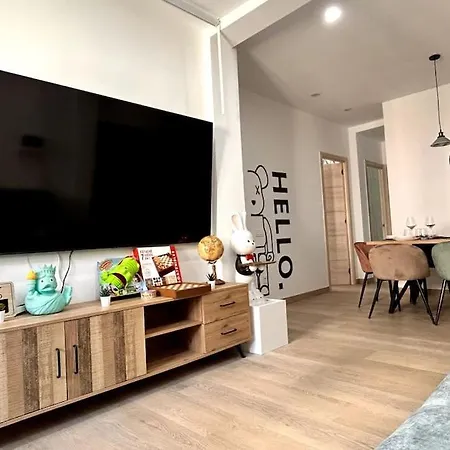 Apartamento Lujo Proyector, Maquina Arcade, Wifi Y Patinetes *