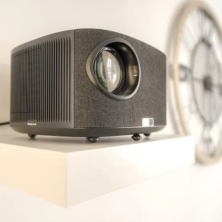 Lujo Proyector, Maquina Arcade, Wifi Y Patinetes Apartment
